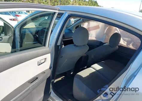 2011 Nissan Sentra 2.0S from USA, damaged, VIN 3N1AB6AP5BL631798